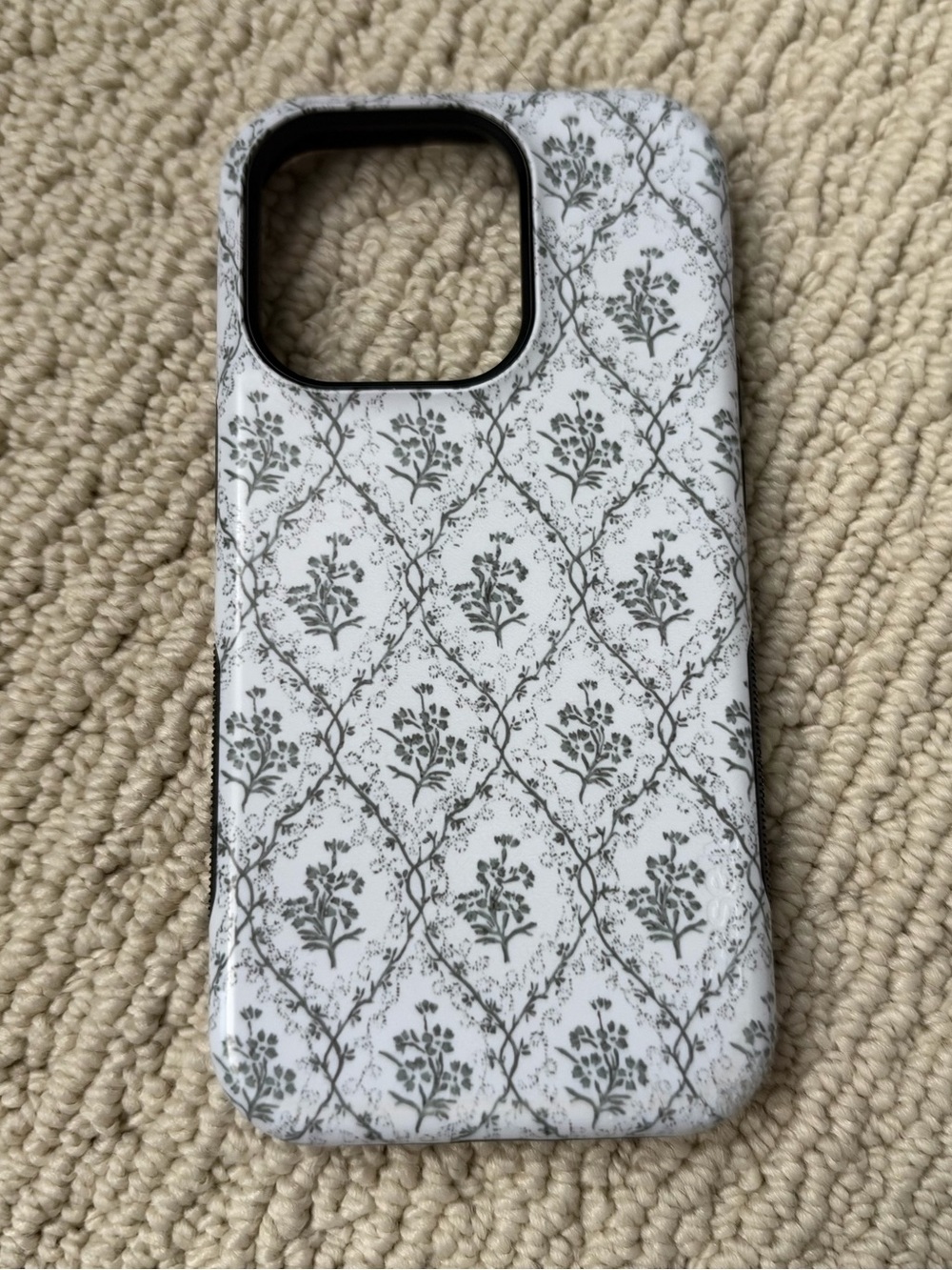 Floral Pattern White & Olive Green Phone Case - iPhone 14 Pro 🍃